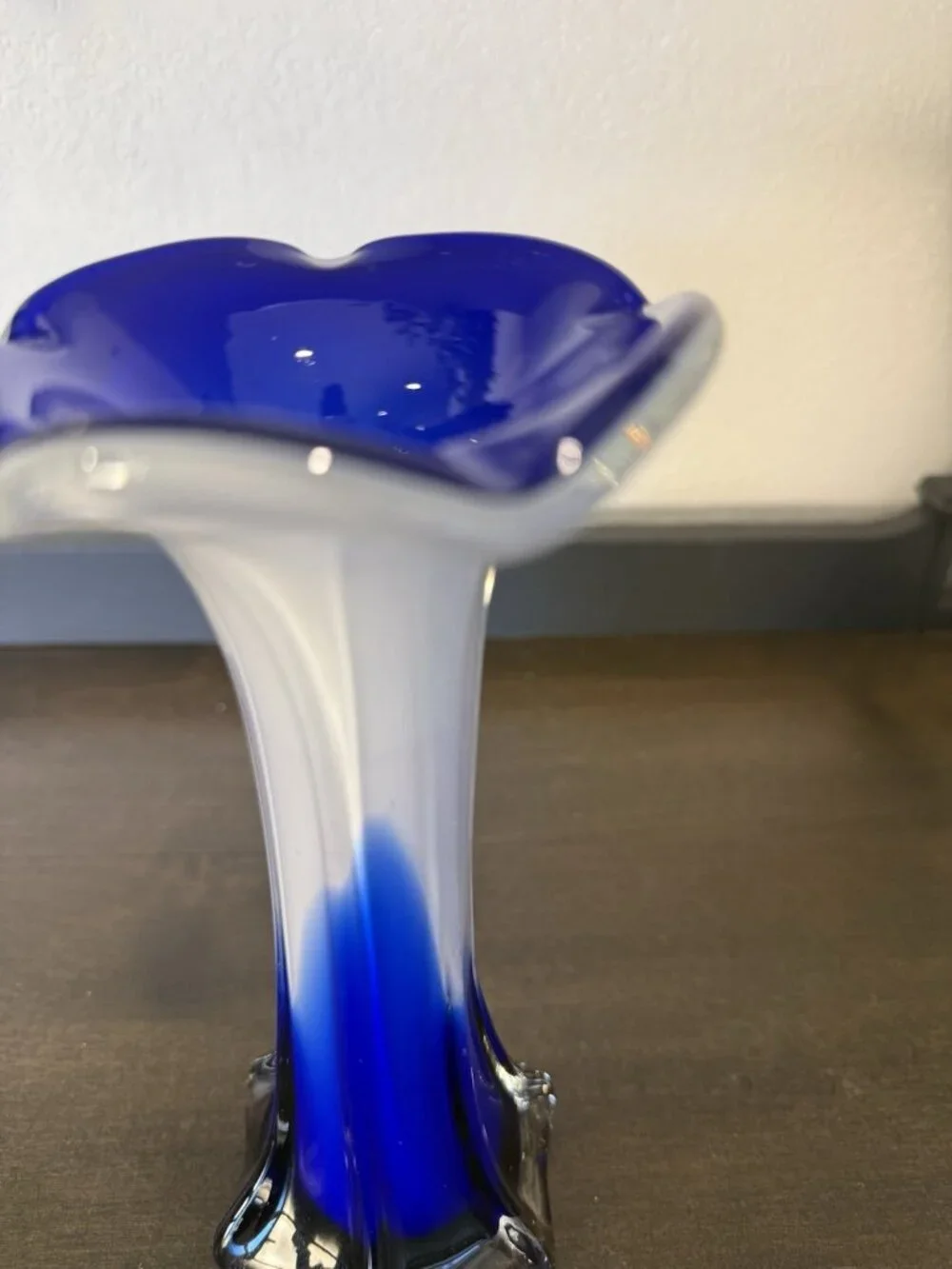 Vintage MCM Colbalt Blue & Opal Fade White Hand Blown Art Glass Trumpet Vase  8